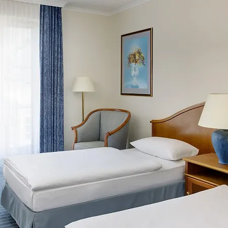Dorint Parkhotel فندق