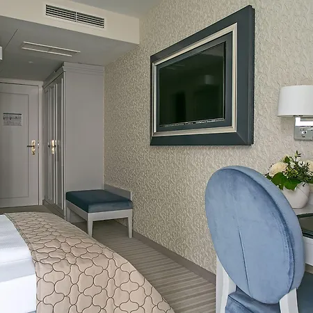 Dorint Parkhotel فندق