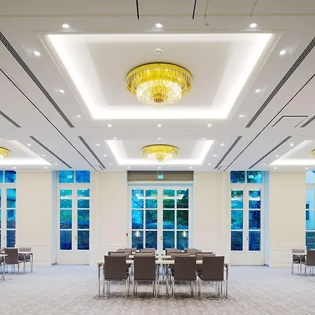 Dorint Parkhotel فندق 4*