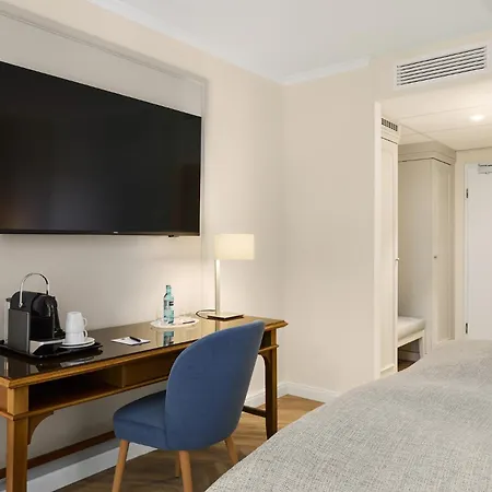 Dorint Parkhotel Hotell