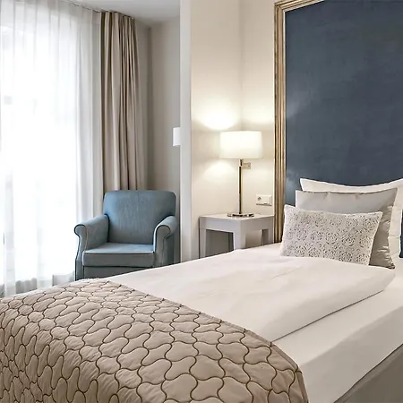 호텔 Dorint Parkhotel 4*