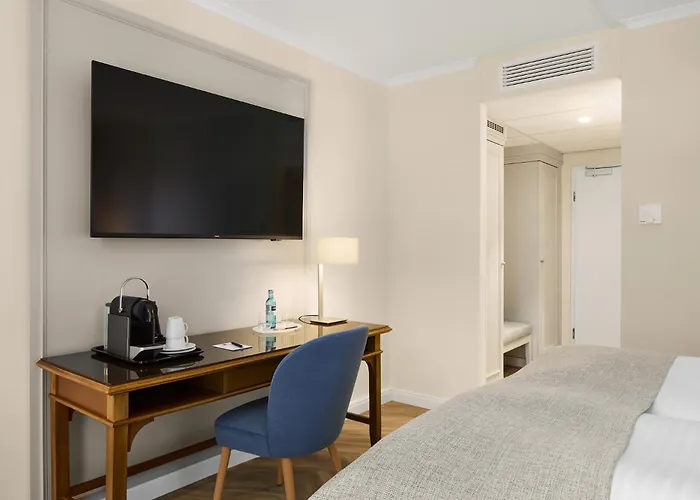 Dorint Parkhotel فندق