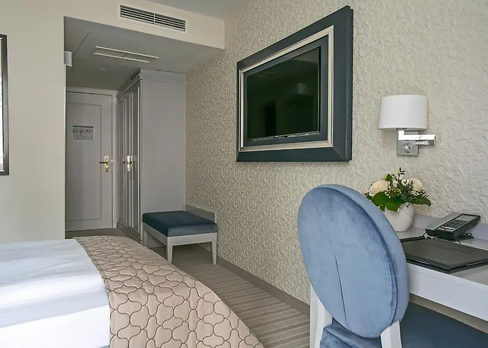 فندق Dorint Parkhotel 4*