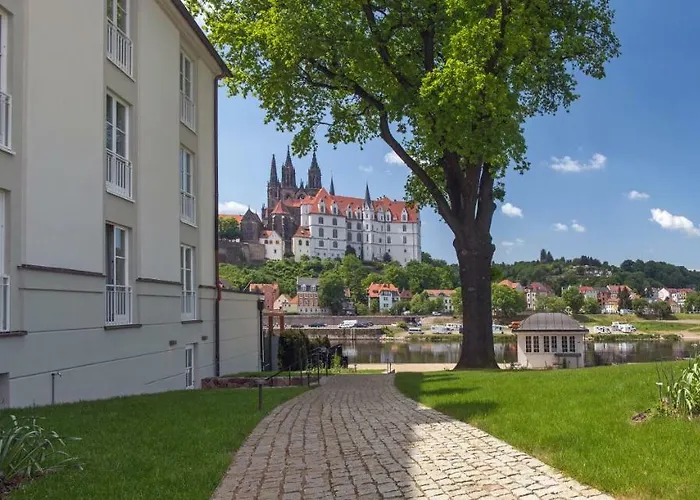 فندق Dorint Parkhotel 4*